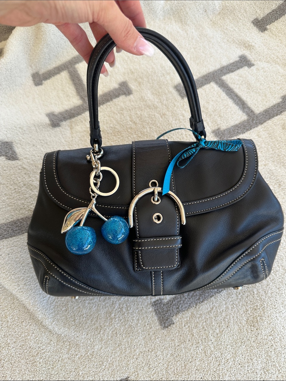 2004 vintage coach shoulder bag